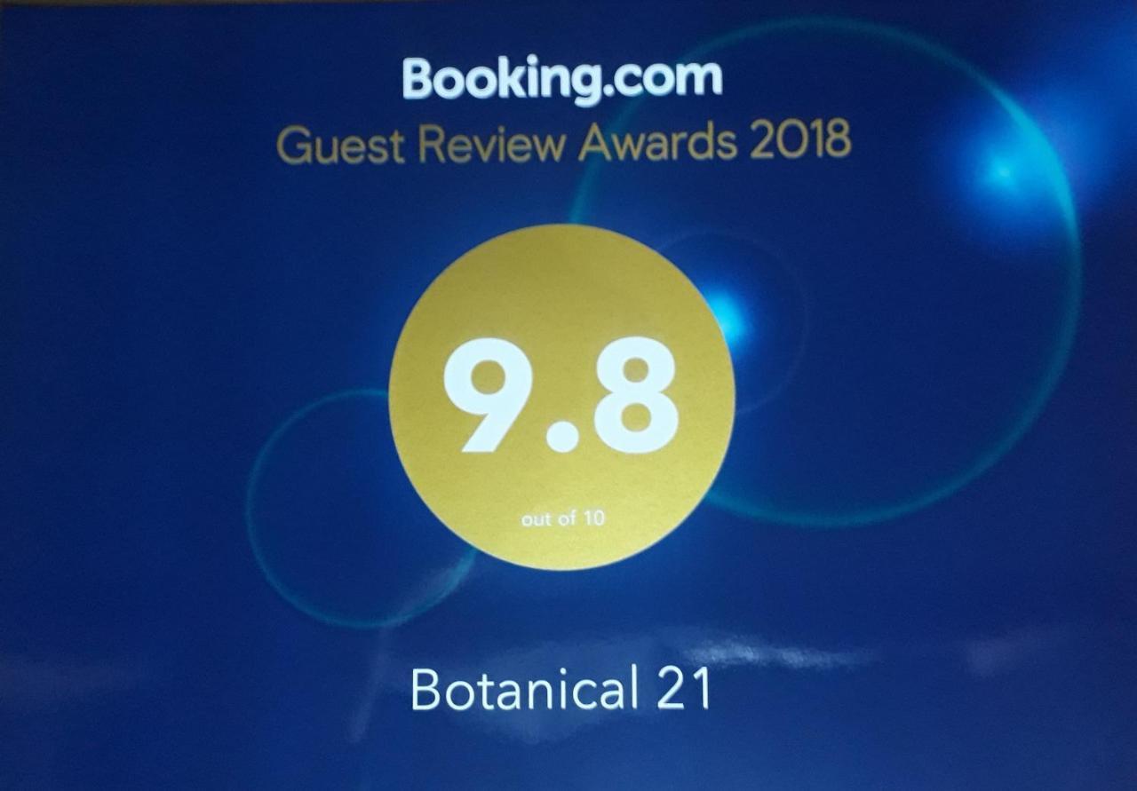 Botanical 21 *